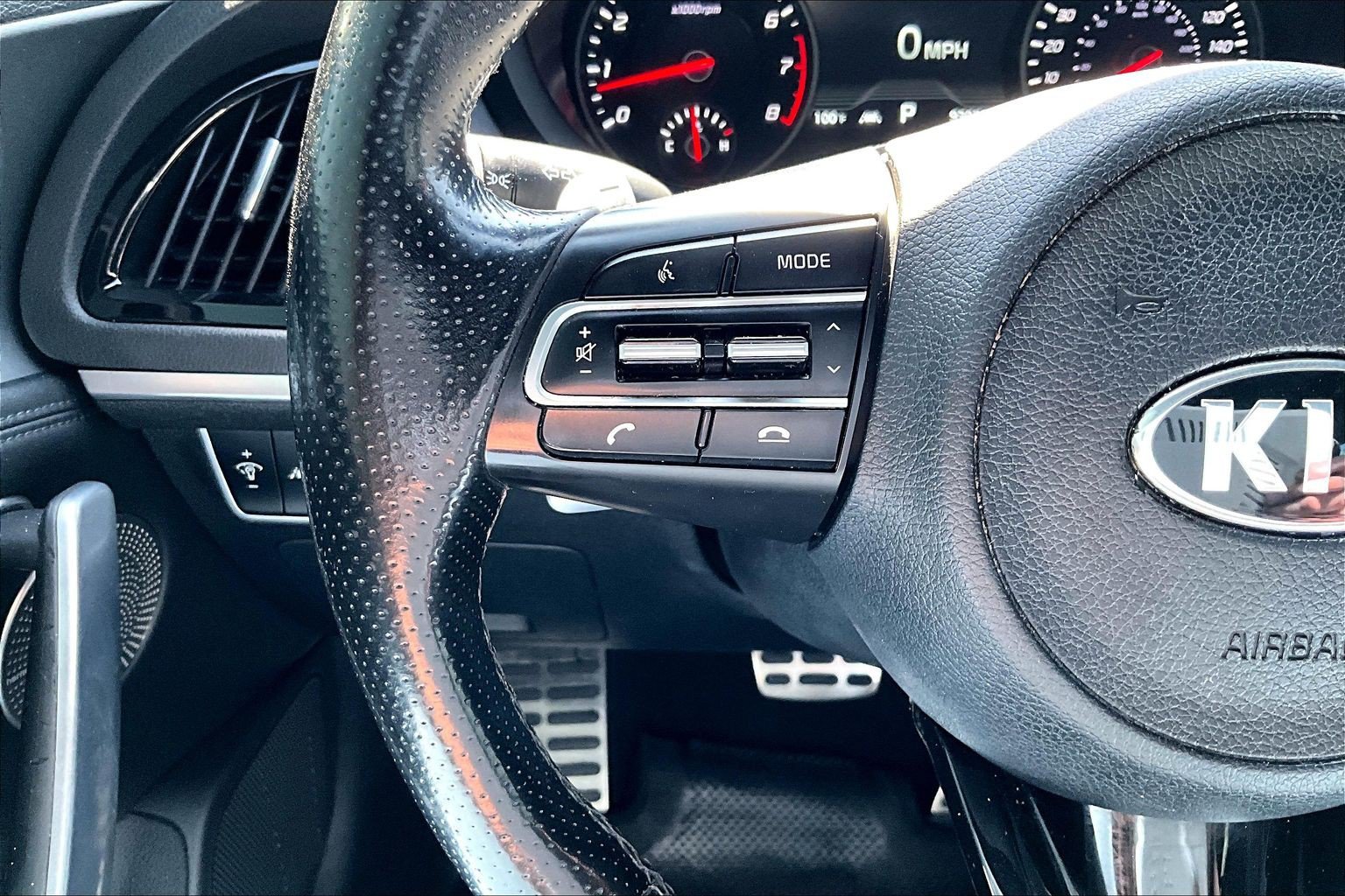 Used 2018 Kia Stinger GT2 RWD image 19