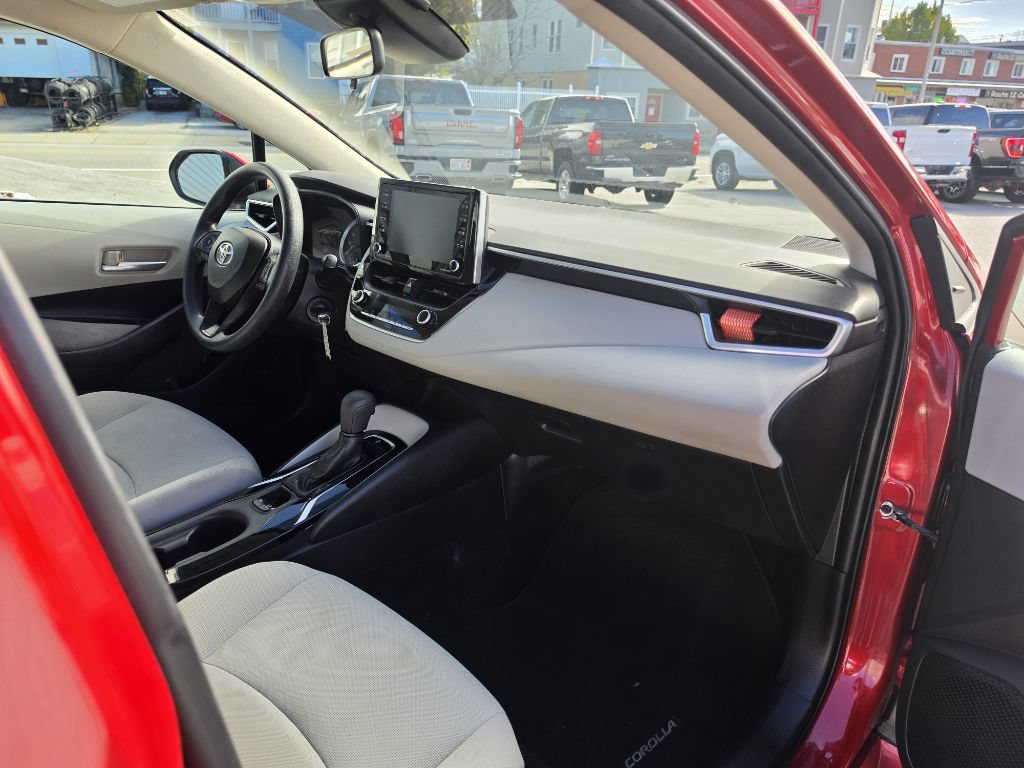 Used 2021 Toyota Corolla LE FWD image 13