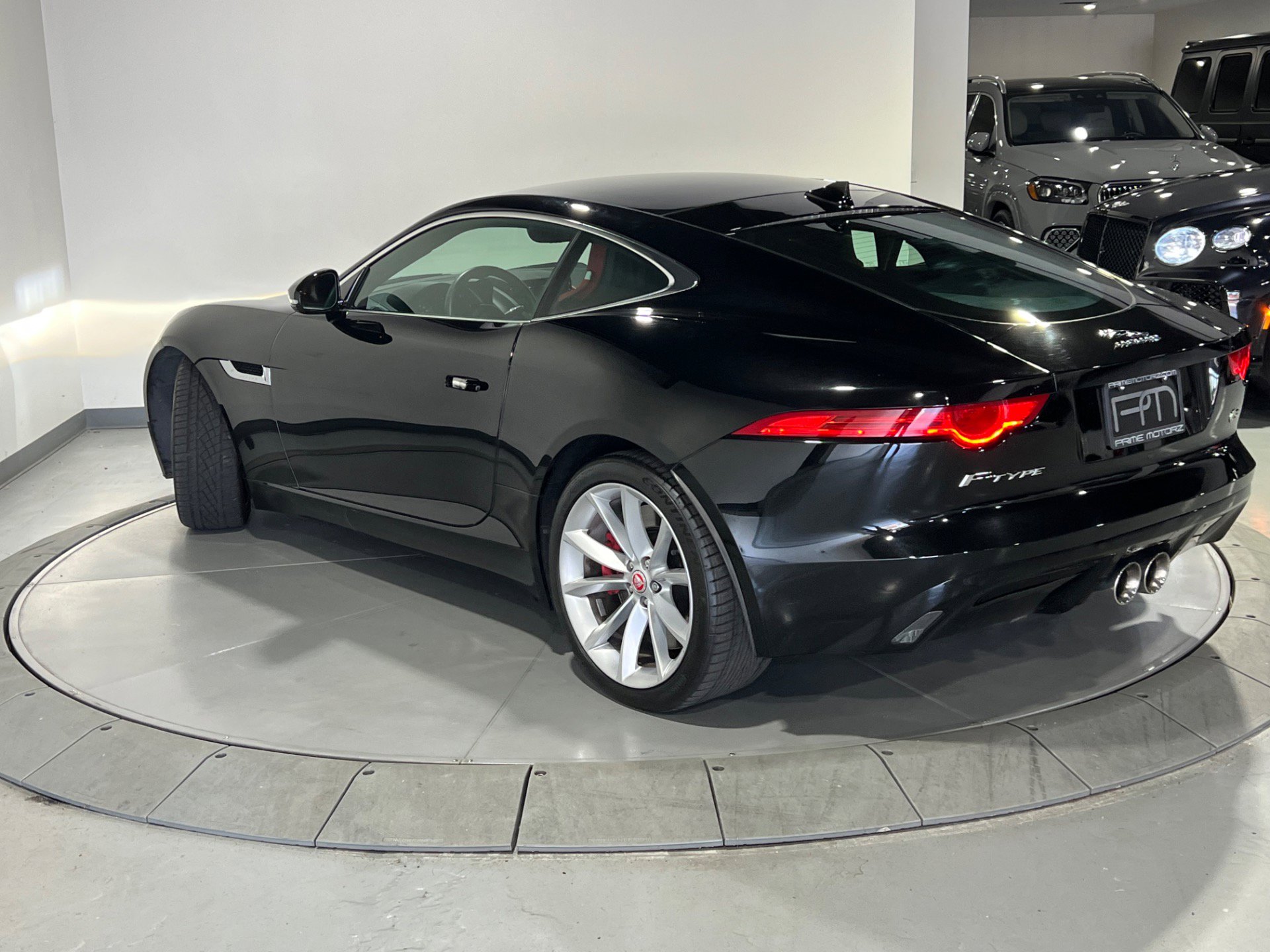 Used 2015 Jaguar F-TYPE S image 10