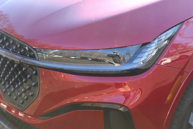 Certified 2024 Lincoln Nautilus Reserve w/ Equipment Group 202A image 12