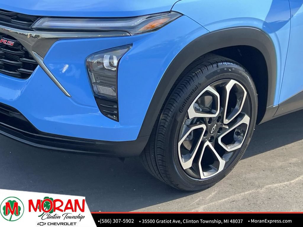 Certified 2024 Chevrolet Trax RS w/ Sunroof Package FWD image 10