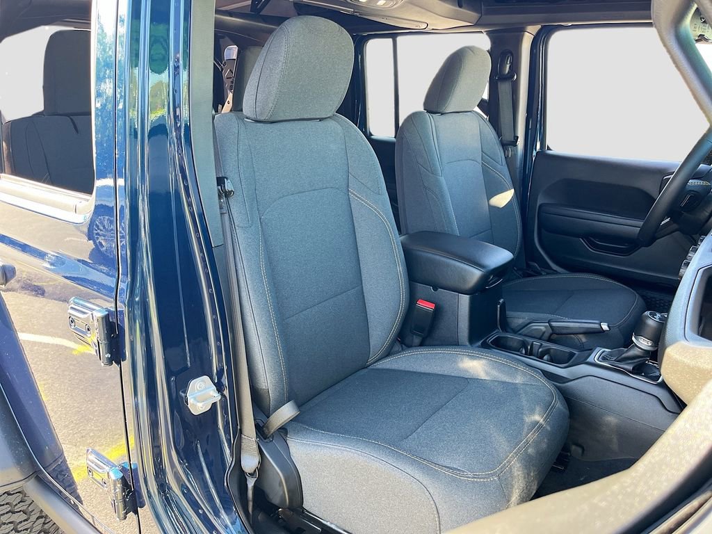 Certified 2025 Jeep Wrangler Willys image 25