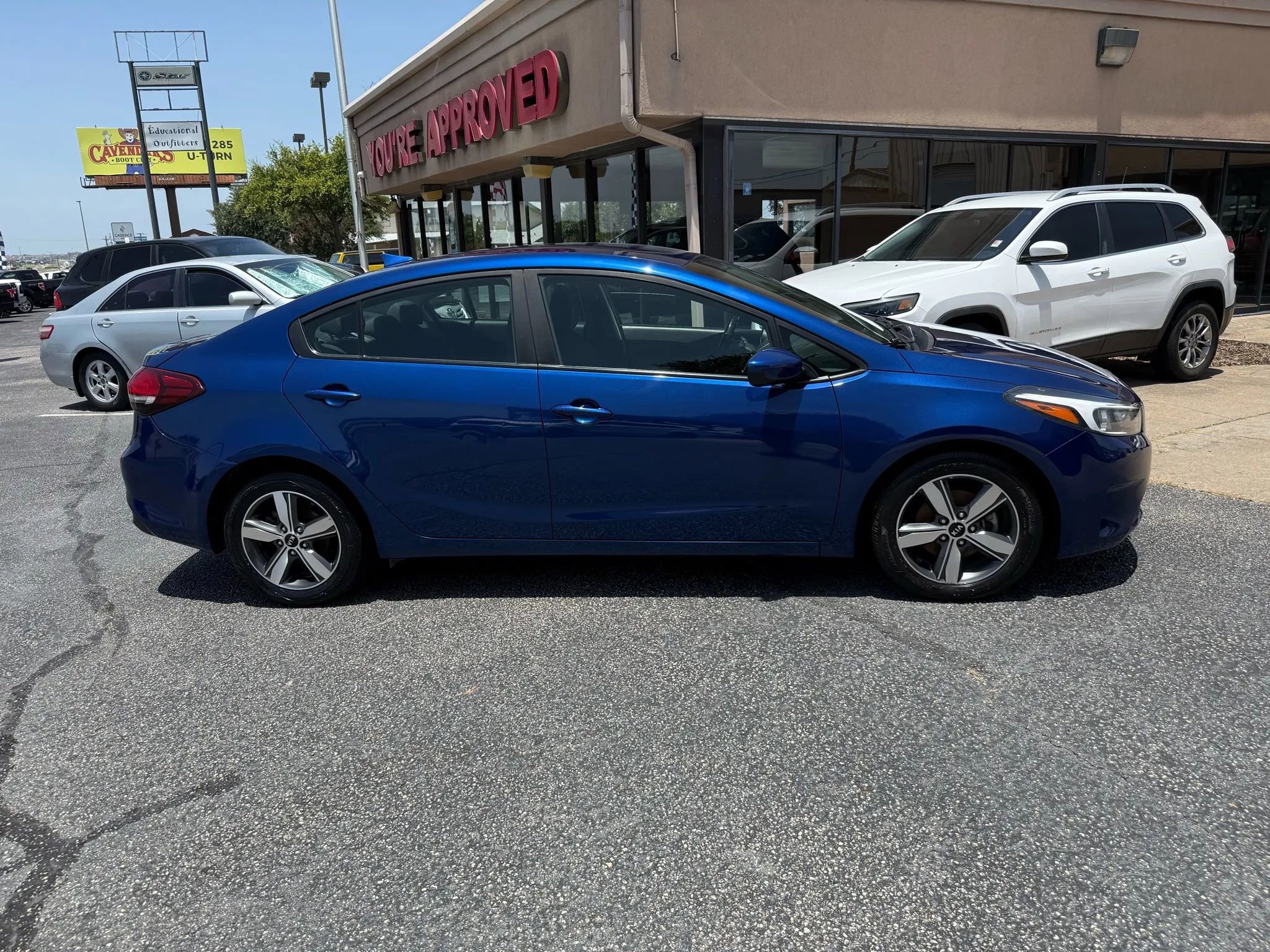 Used 2018 Kia Forte LX w/ LX Popular Package image 4