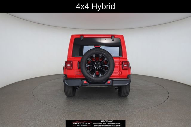 Used 2025 Jeep Wrangler Unlimited Sahara AWD/4WD image 15