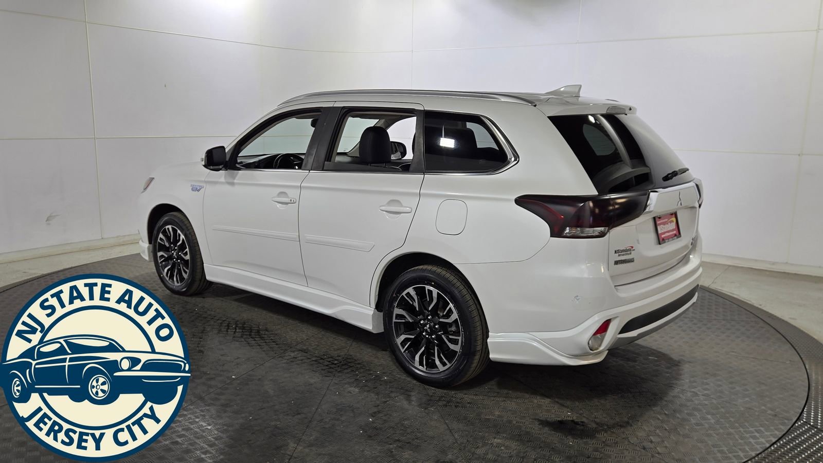 Used 2018 Mitsubishi Outlander SEL image 5
