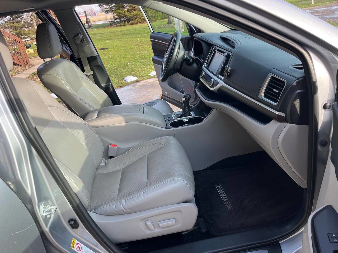Used 2014 Toyota Highlander Limited AWD/4WD image 5