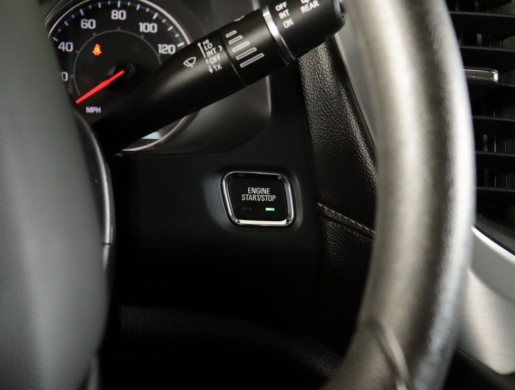 Used 2023 GMC Acadia SLE w/ Driver Convenience Package image 18