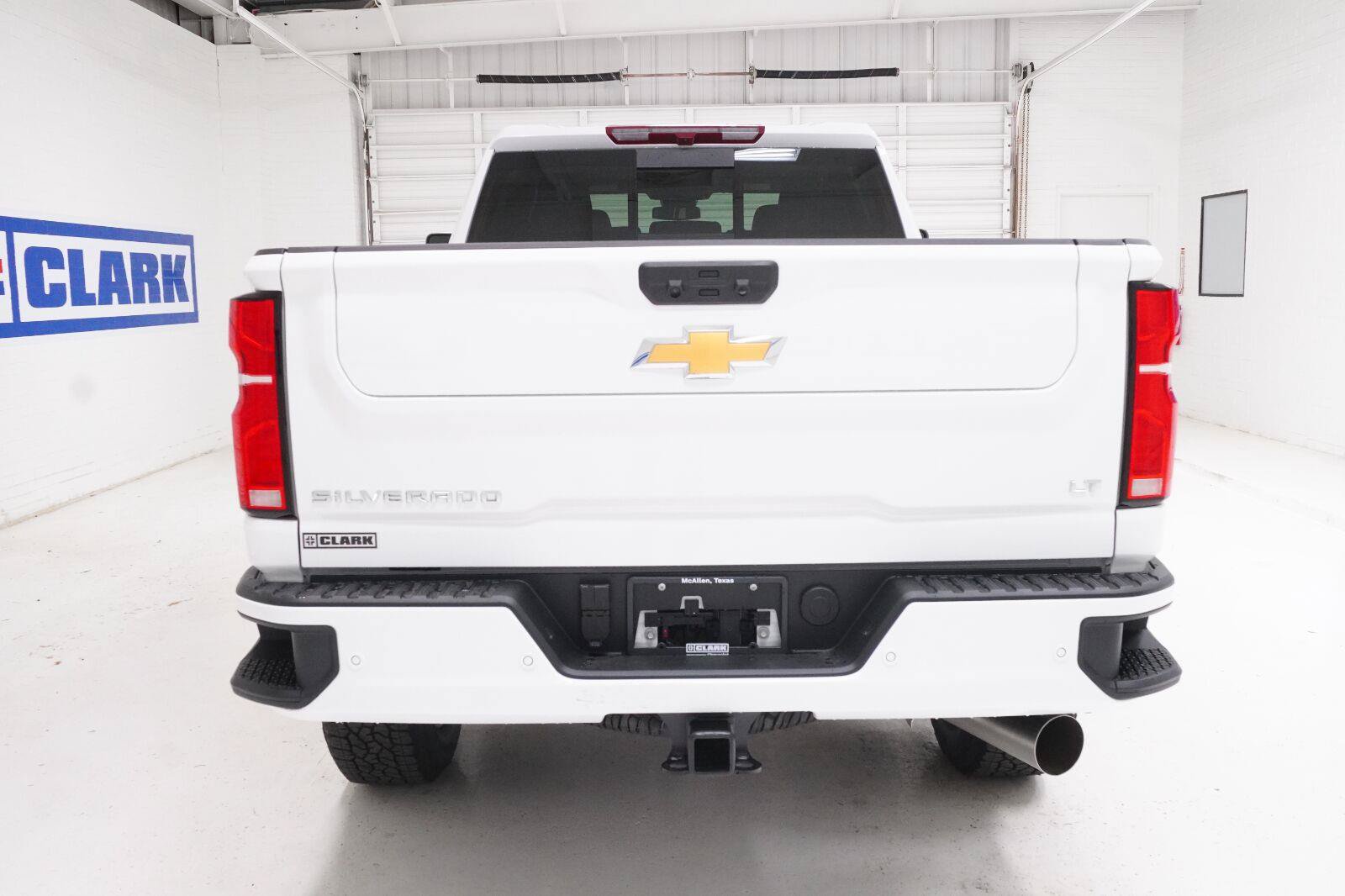 New 2026 Chevrolet Silverado 2500 LT w/ Z71 Chrome Sport Edition AWD/4WD image 29