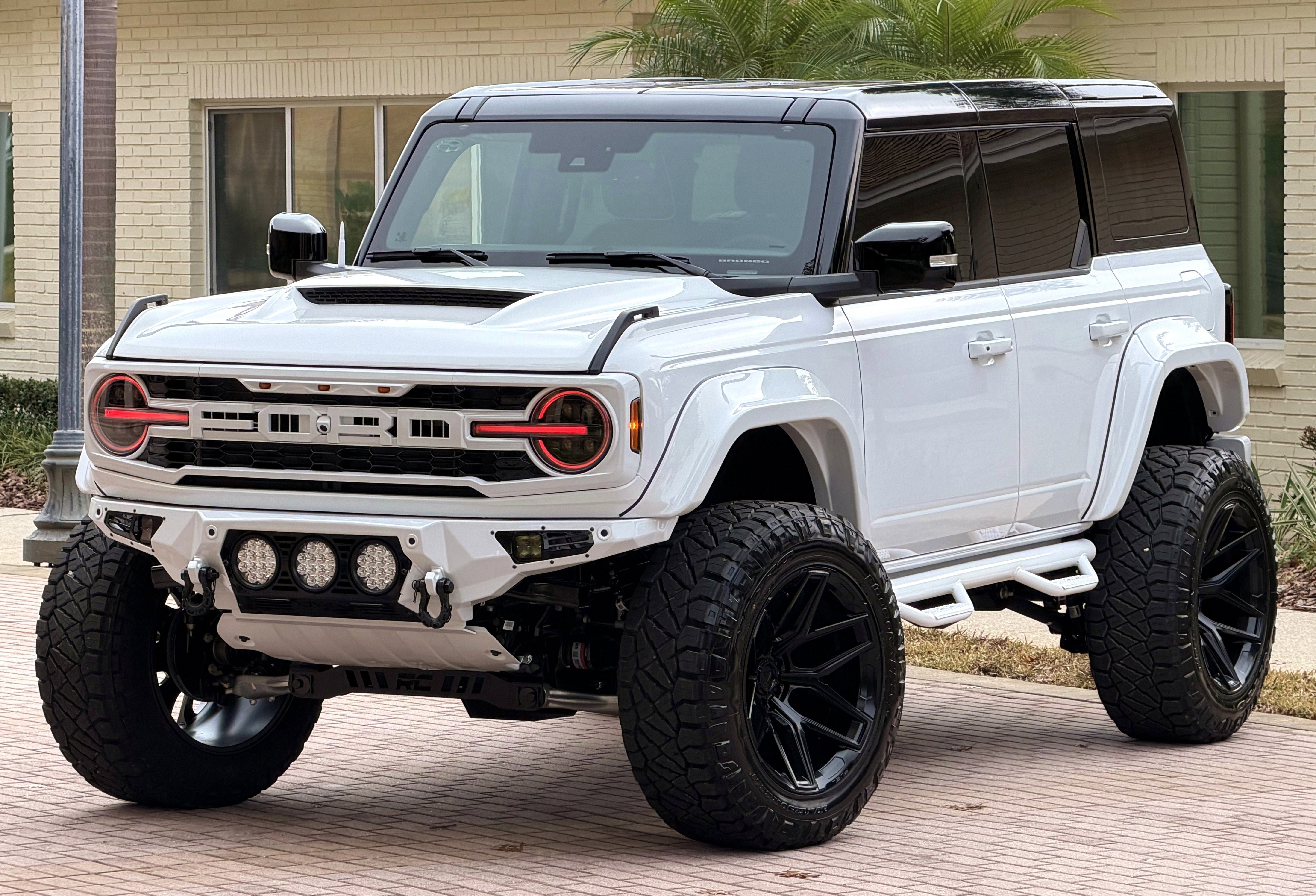 Used 2026 Ford Bronco Outer Banks AWD/4WD image 8