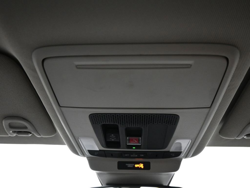 Used 2025 Honda Accord SE image 17