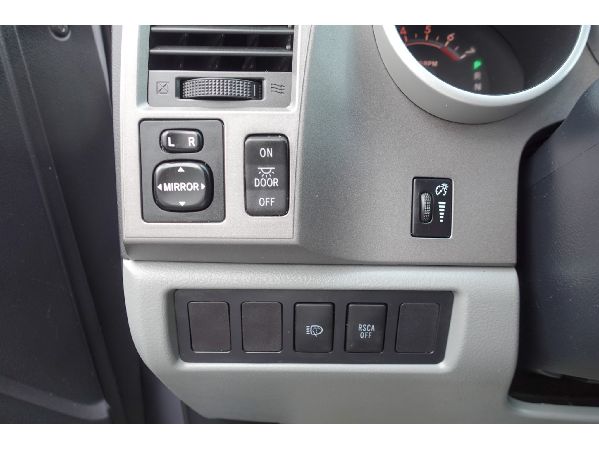 Used 2011 Toyota Sequoia SR5 AWD/4WD image 12