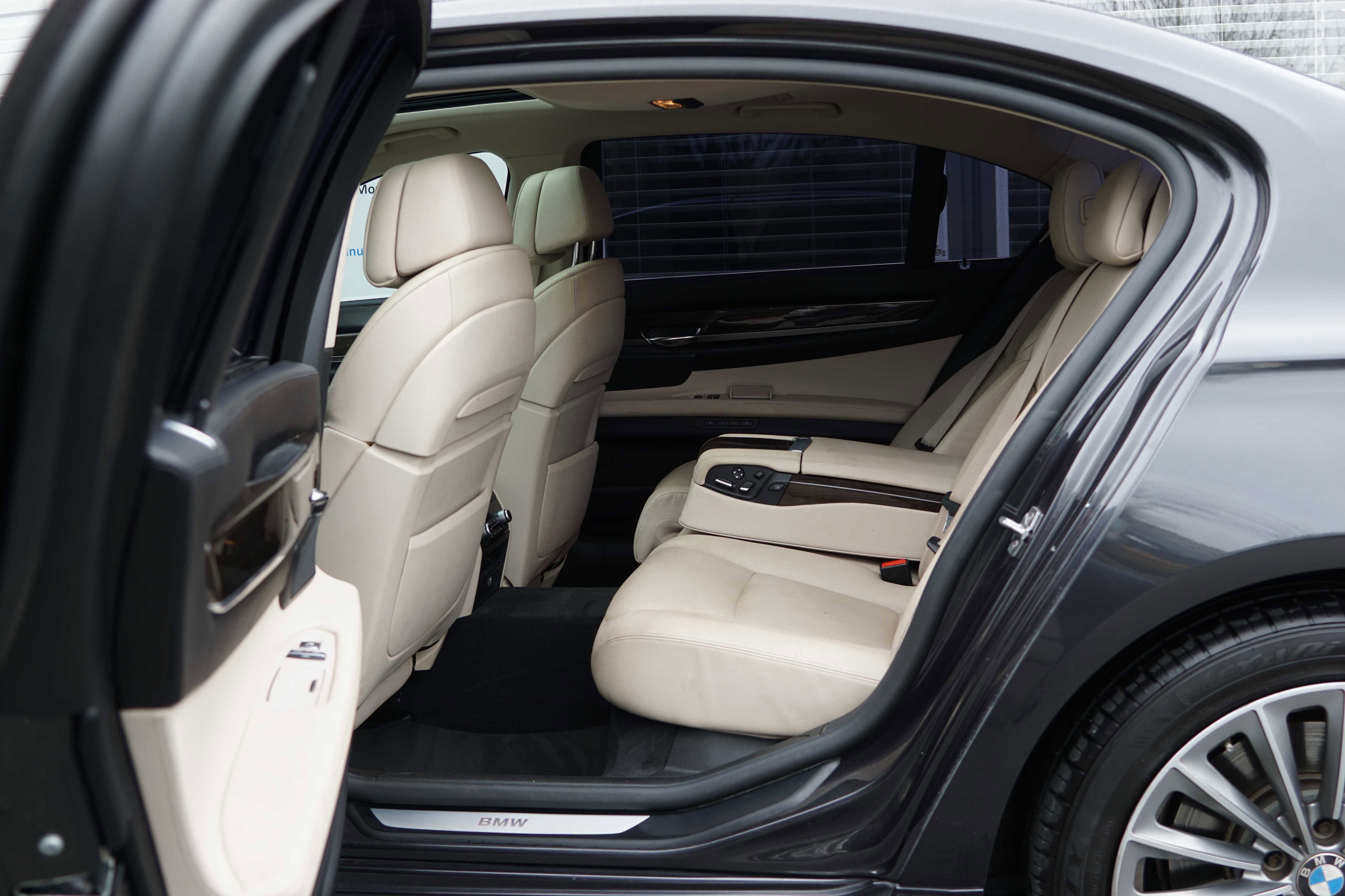 Used 2012 BMW 740Li image 26