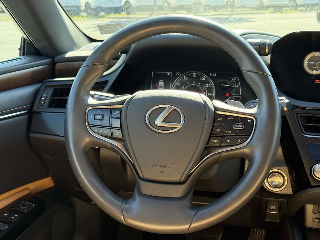 Used 2022 Lexus ES 350 w/ Premium Package FWD image 9