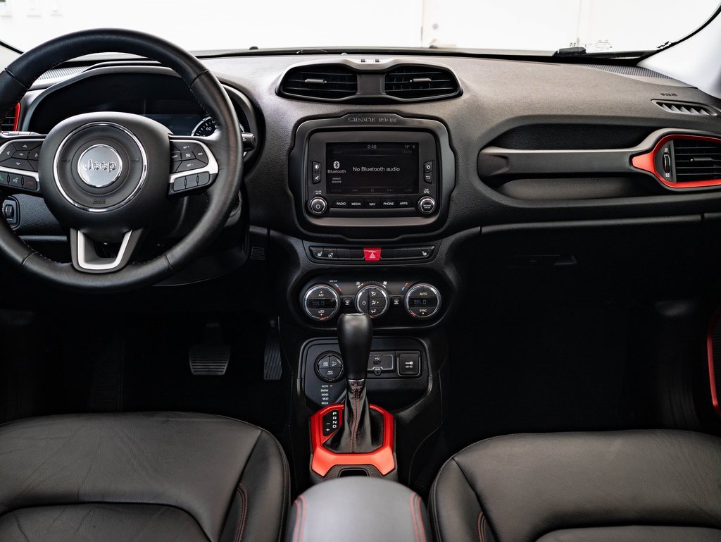 Used 2016 Jeep Renegade Trailhawk w/ Premium Trailhawk Package image 35