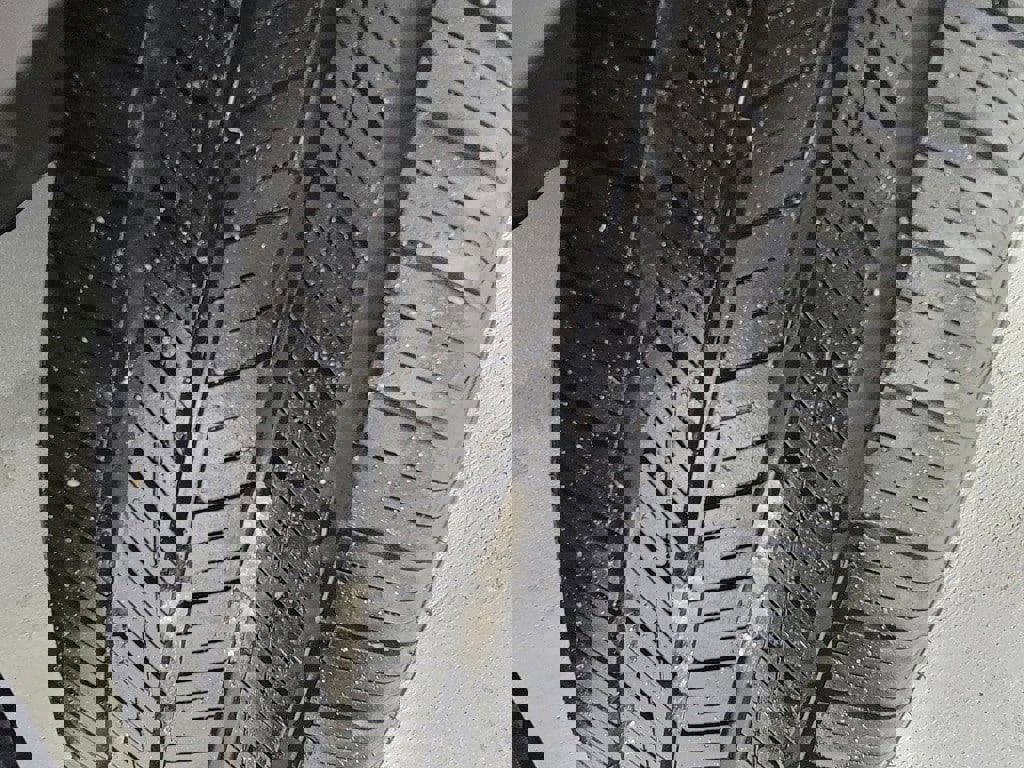 Certified 2025 Toyota Highlander XLE image 35