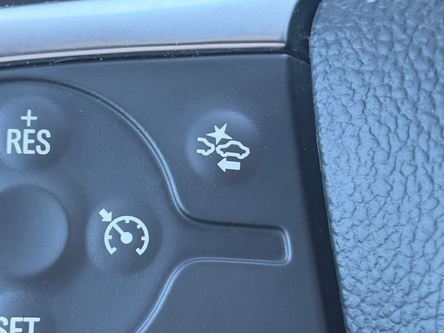Used 2022 Chevrolet Traverse LT AWD/4WD image 45