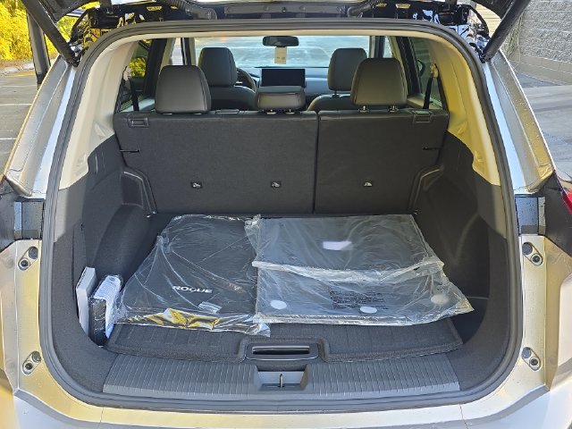 New 2026 Nissan Rogue Platinum w/ Platinum Premium Package AWD/4WD image 25