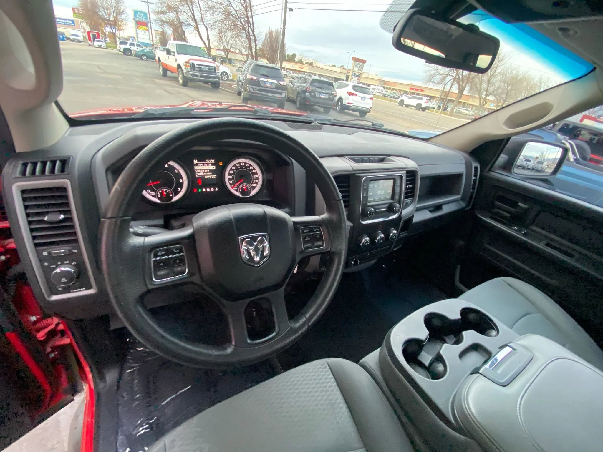 Used 2015 RAM 1500 Express image 9