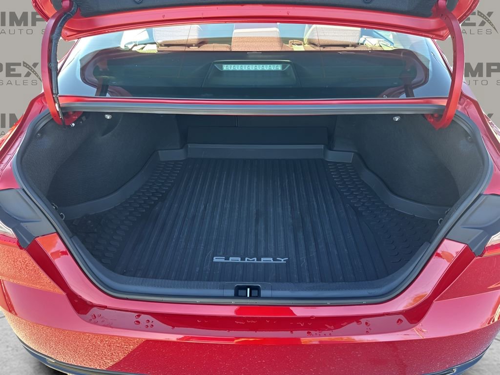 Used 2025 Toyota Camry XLE image 28