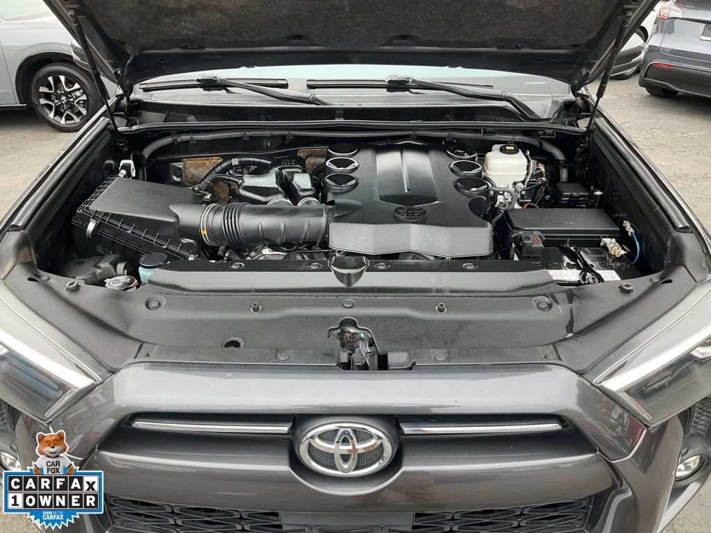 Used 2023 Toyota 4Runner TRD Off-Road Premium w/ Moonroof Package AWD/4WD image 10
