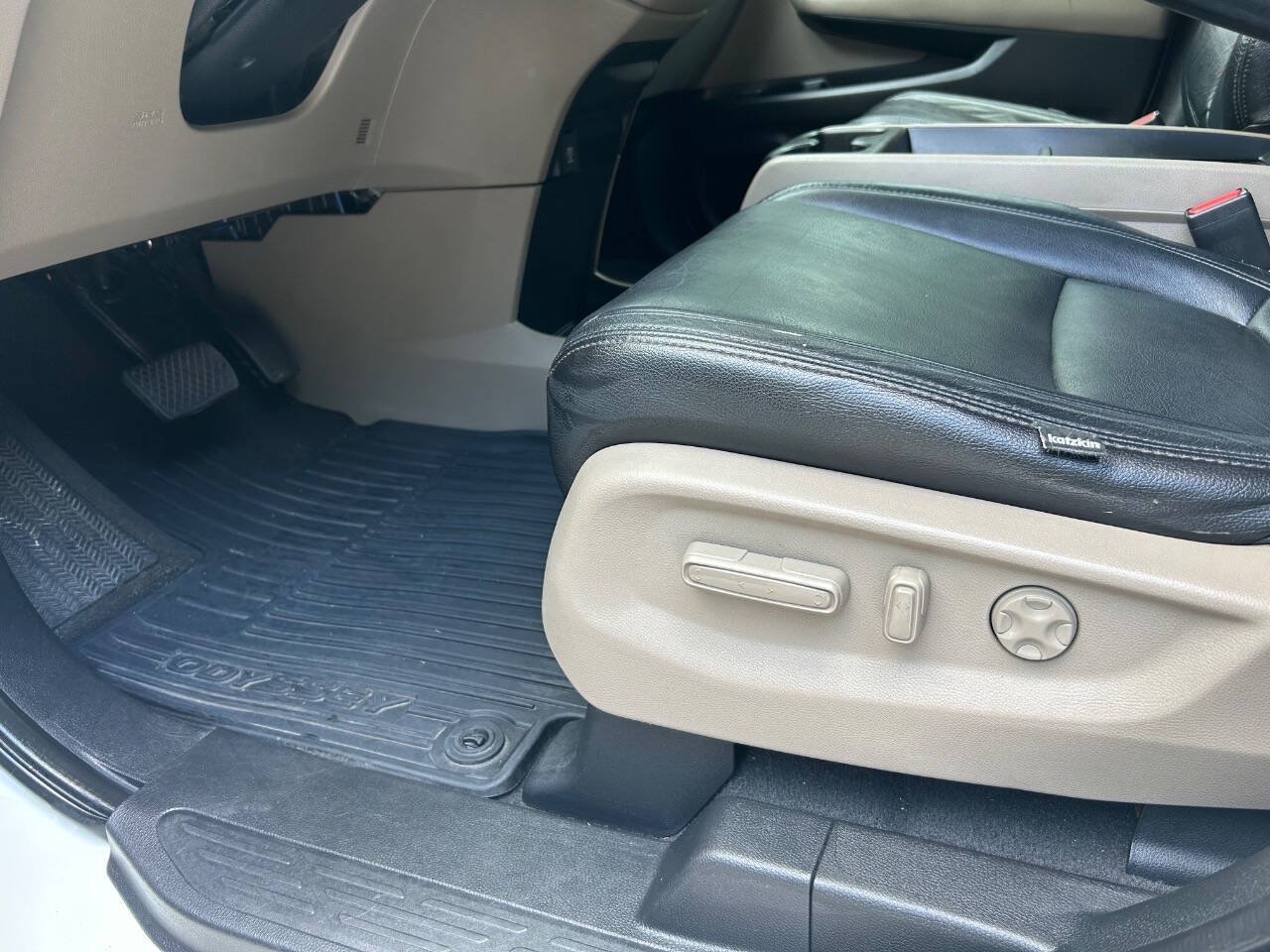 Used 2019 Honda Odyssey EX image 12