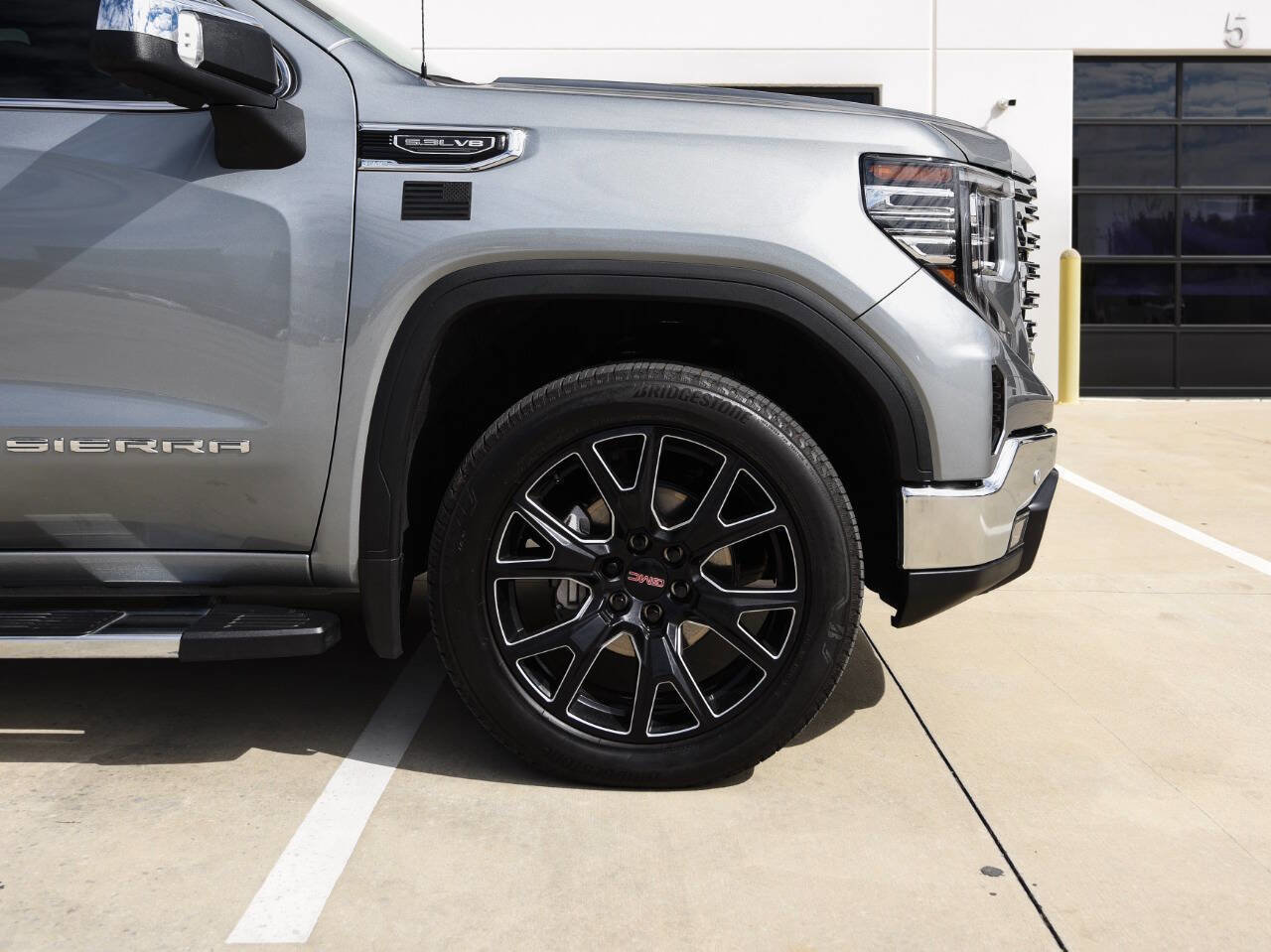 Used 2025 GMC Sierra 1500 SLT w/ SLT Premium Plus Package image 10
