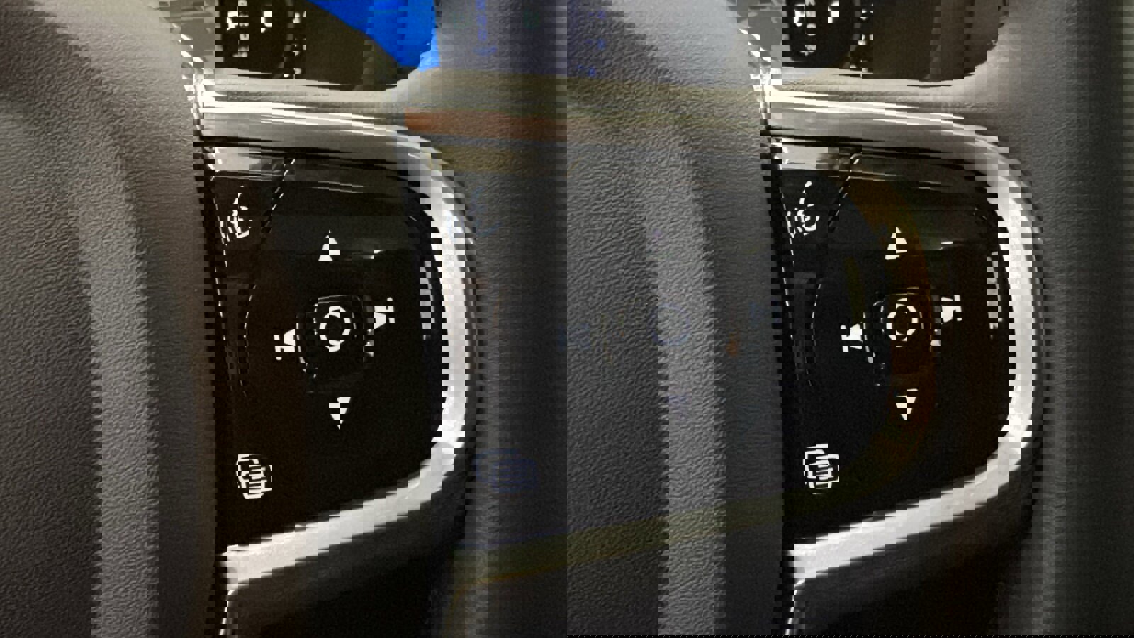 Used 2023 Volvo S60 B5 Plus w/ Climate Package image 14