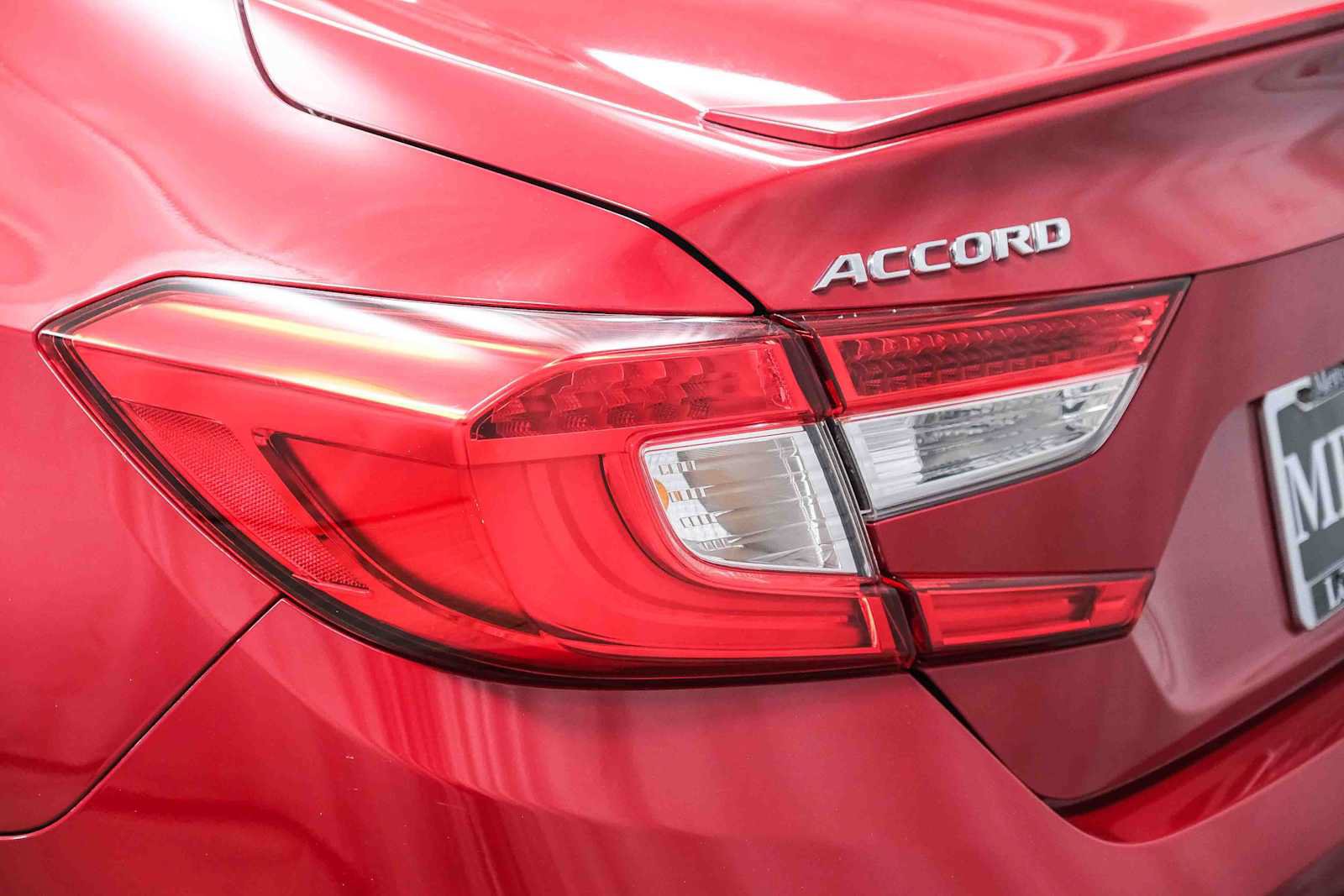 Used 2018 Honda Accord Sport image 7
