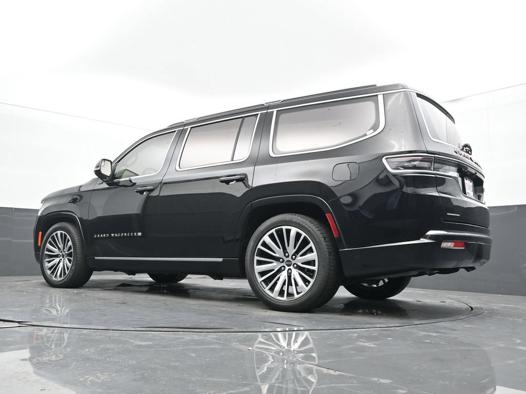 Used 2022 Jeep Grand Wagoneer Series III AWD/4WD image 29