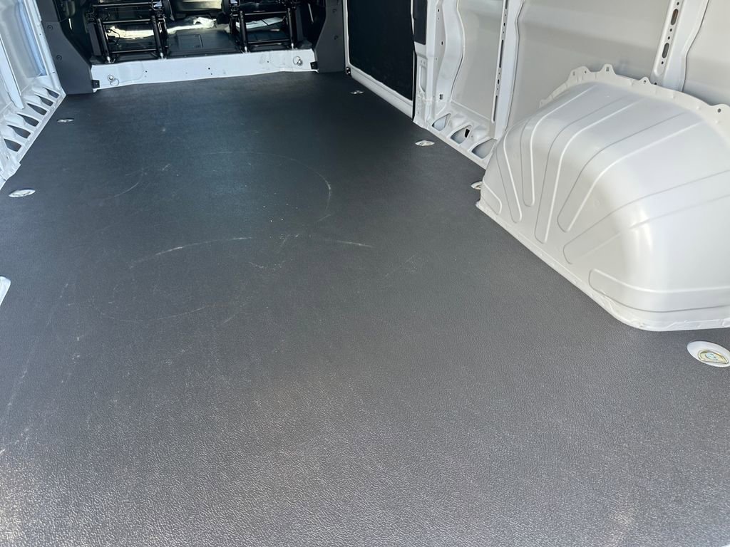 New 2025 RAM ProMaster 2500 w/ Quick Order Package 22G SLT image 17