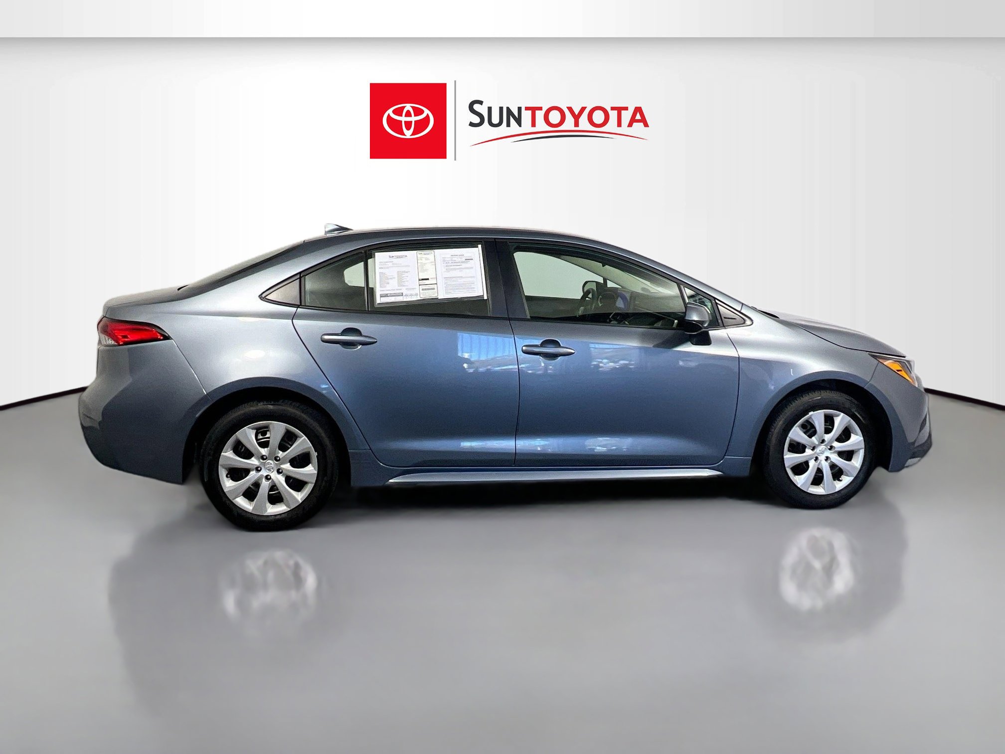 Used 2024 Toyota Corolla LE image 2