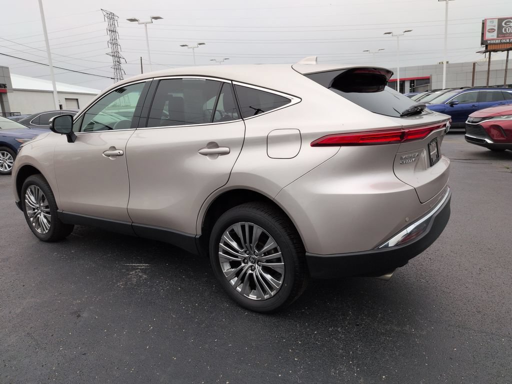 Certified 2024 Toyota Venza Limited AWD/4WD image 3