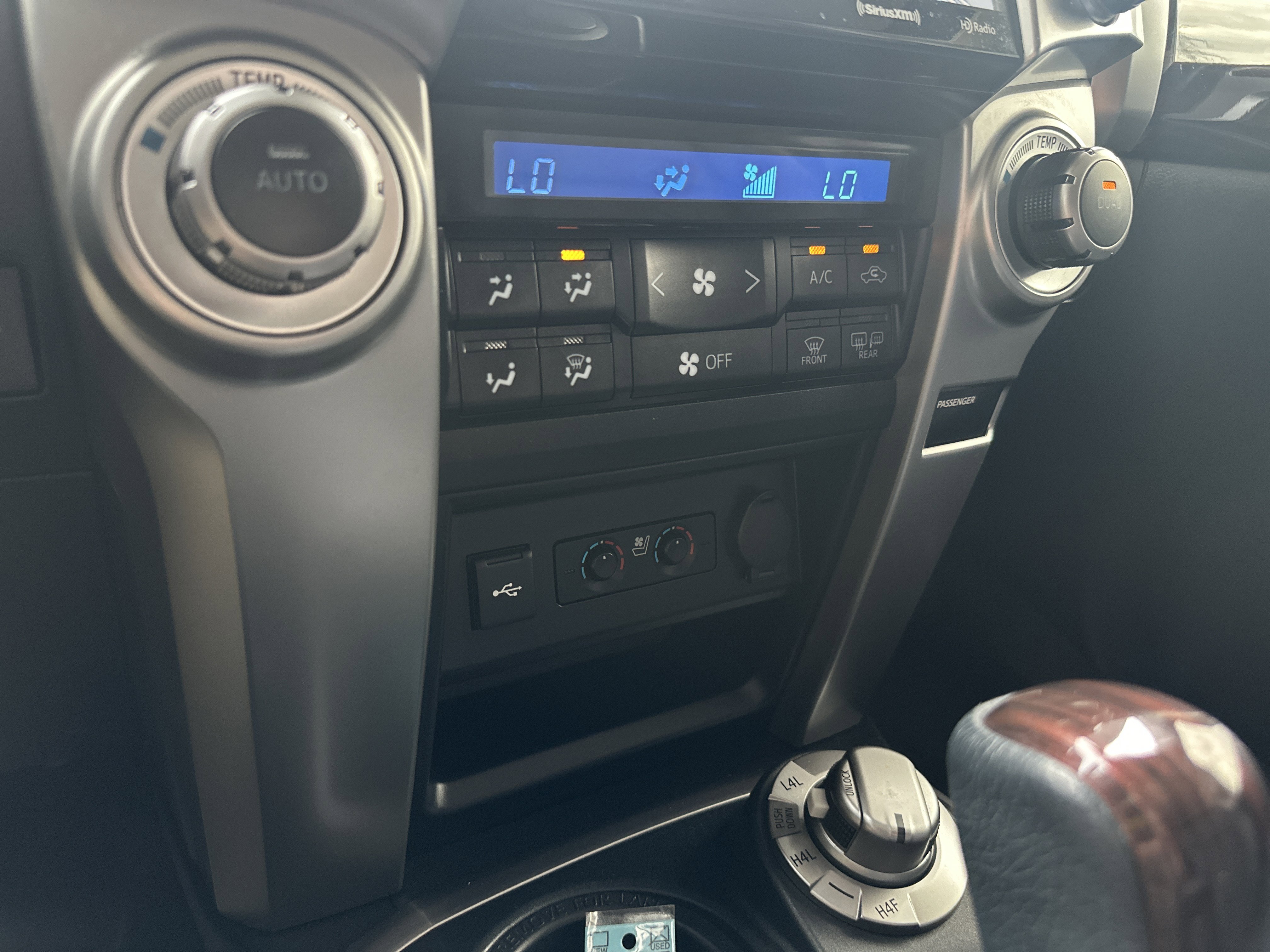 Used 2023 Toyota 4Runner Limited AWD/4WD image 37