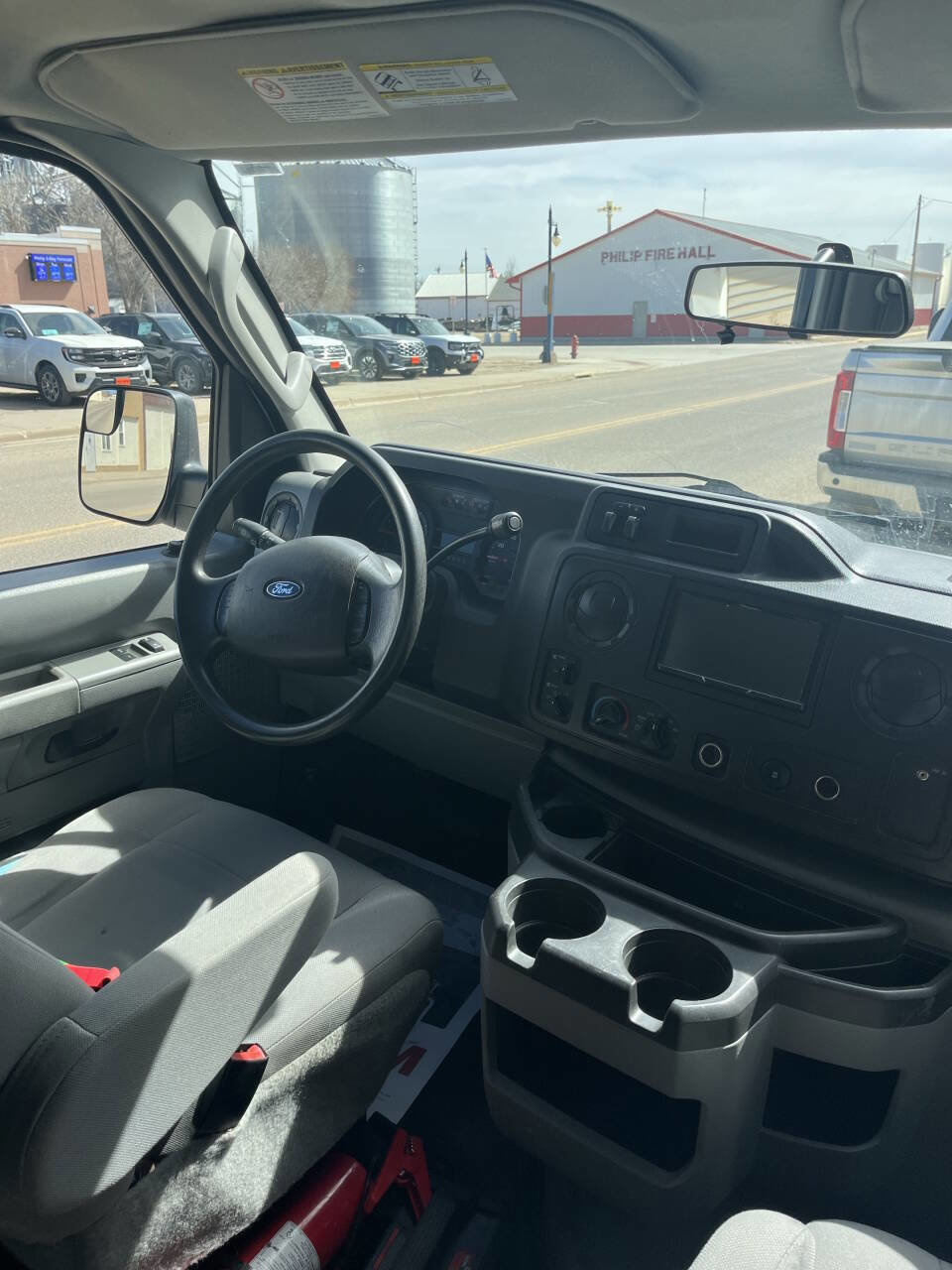 Used 2012 Ford E-350 and Econoline 350 XL w/ Interior Upgrade Pkg image 8