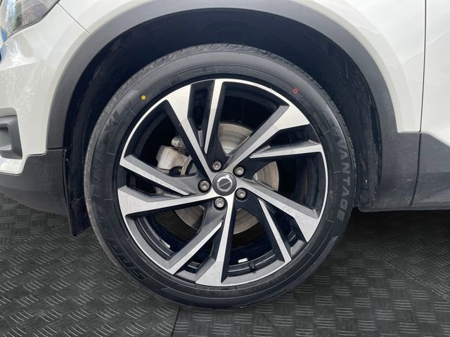 Used 2021 Volvo XC40 T5 R-Design w/ Advanced Package AWD/4WD image 14