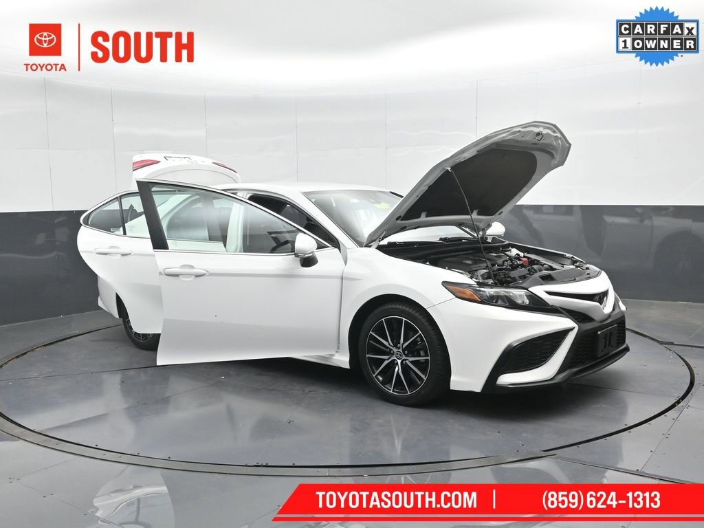Used 2024 Toyota Camry SE image 58