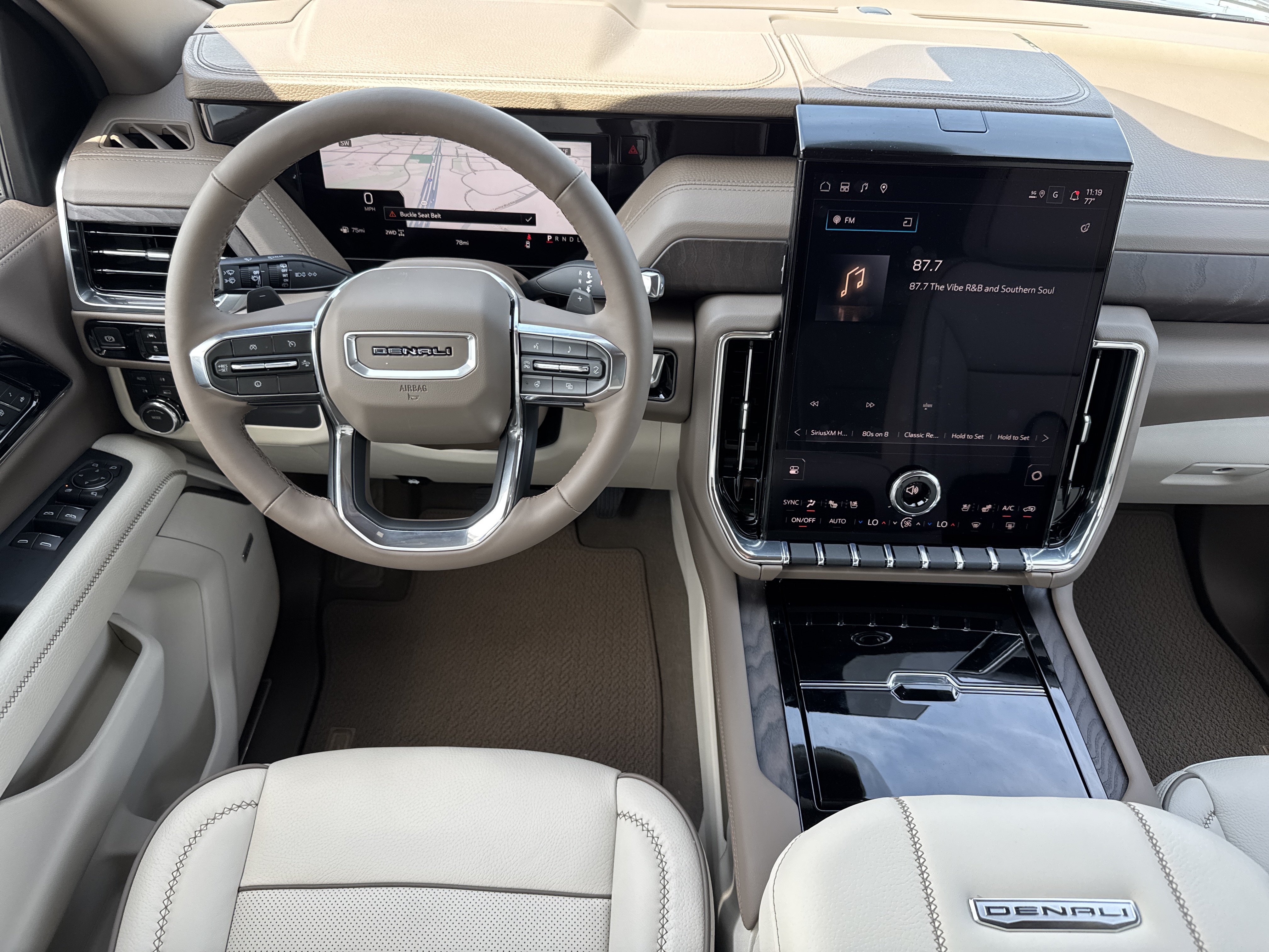 New 2026 GMC Yukon Denali w/ Sun & Power Step Package AWD/4WD image 18