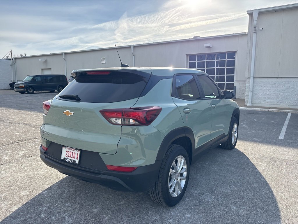 Used 2025 Chevrolet TrailBlazer LS w/ LS Convenience Package image 5