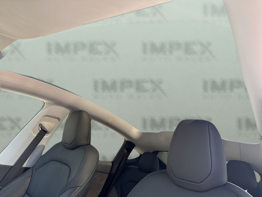 Used 2026 Tesla Model Y Long Range image 11