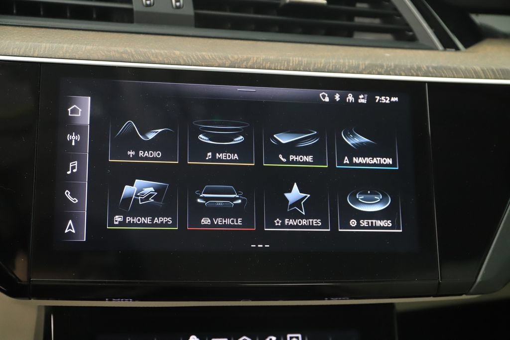 Certified 2024 Audi Q8 e-tron Premium Plus AWD/4WD image 23