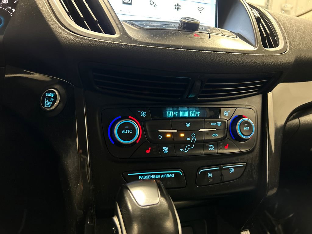 Used 2019 Ford Escape SE image 25