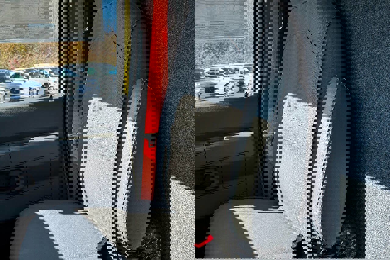 Used 2022 Ford E-450 and Econoline 450 Super Duty image 30