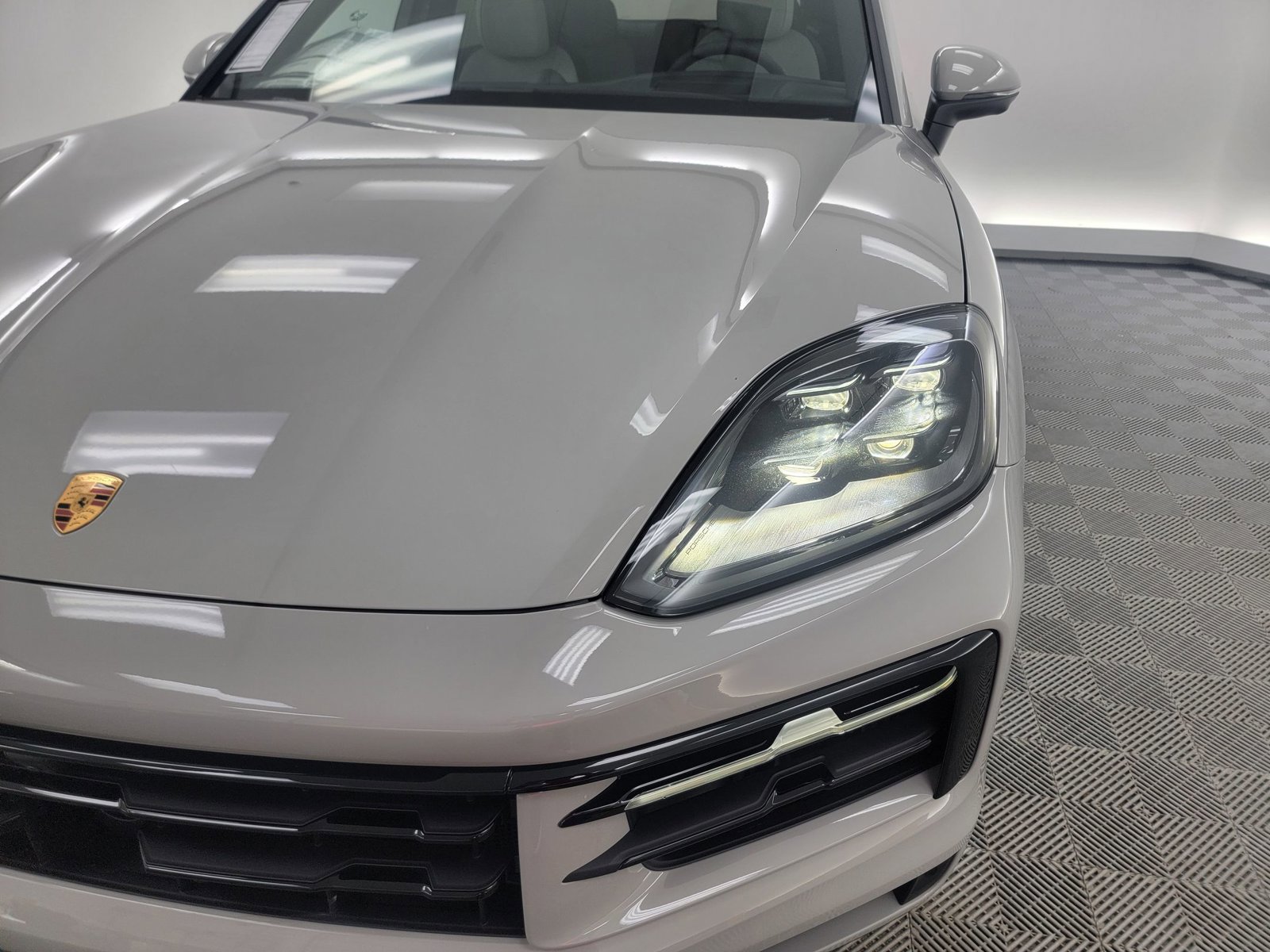 New 2025 Porsche Cayenne S image 13