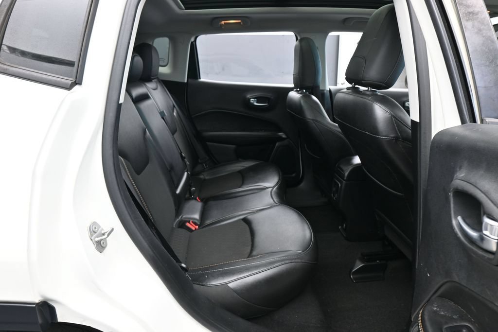 Used 2020 Jeep Compass Latitude FWD image 37