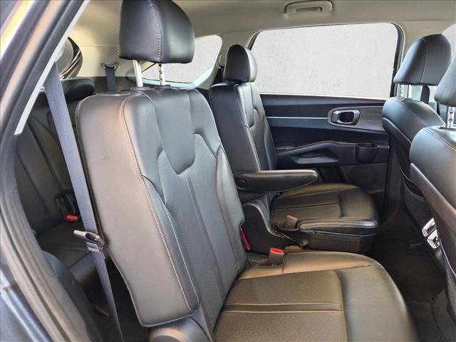 Used 2021 Kia Sorento EX FWD image 18