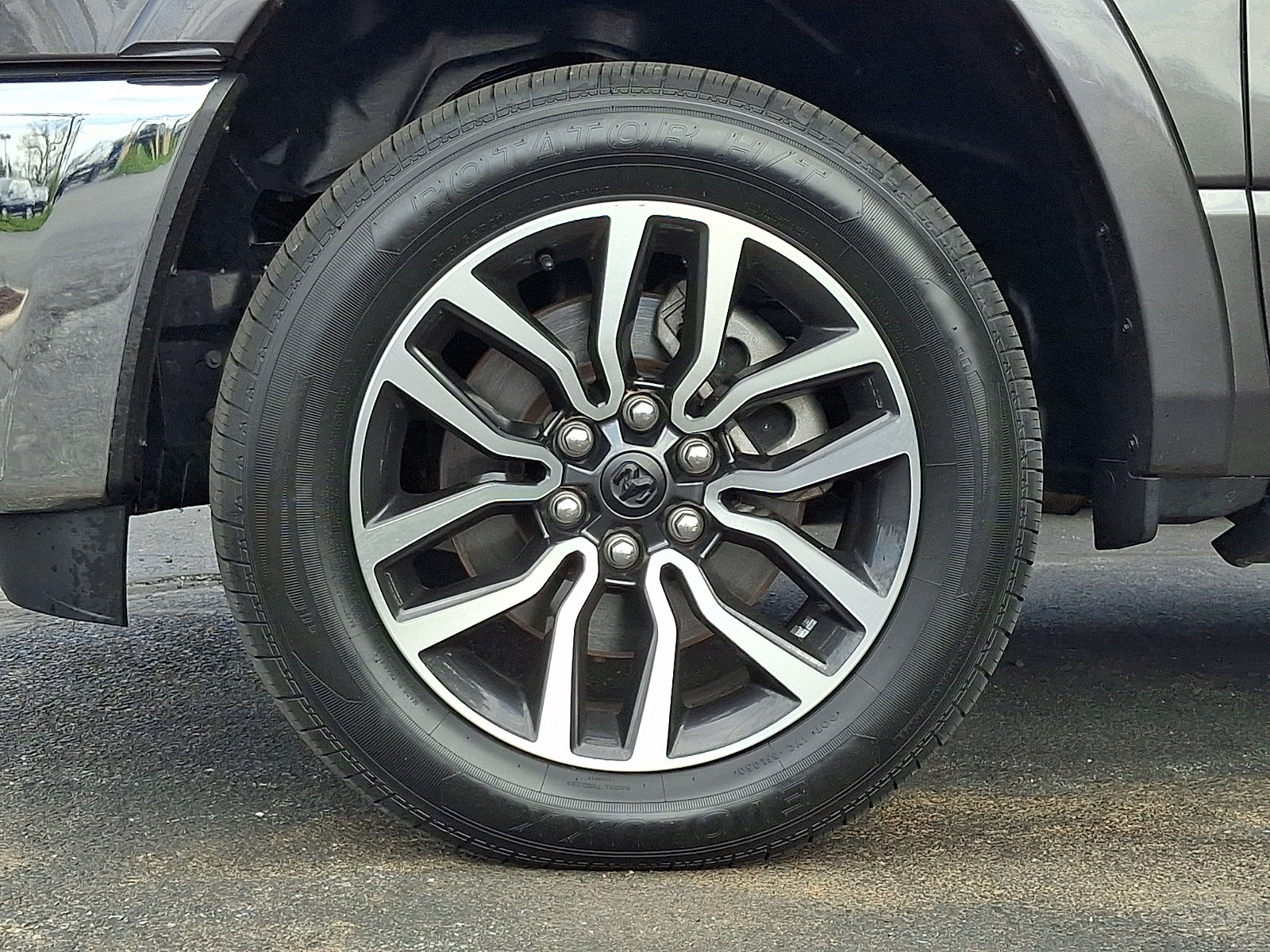 Certified 2025 RAM 1500 Limited AWD/4WD image 5