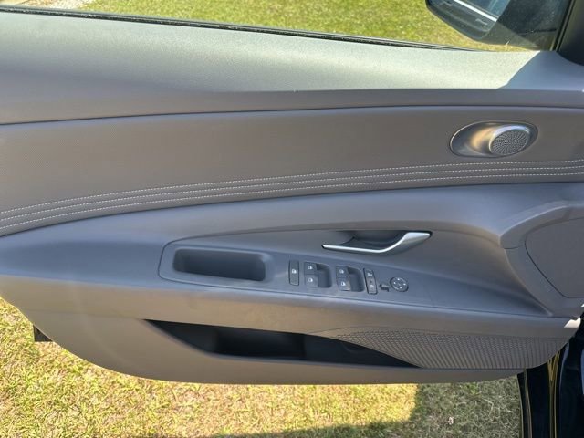 Used 2023 Hyundai Elantra SEL w/ Convenience Package FWD image 11