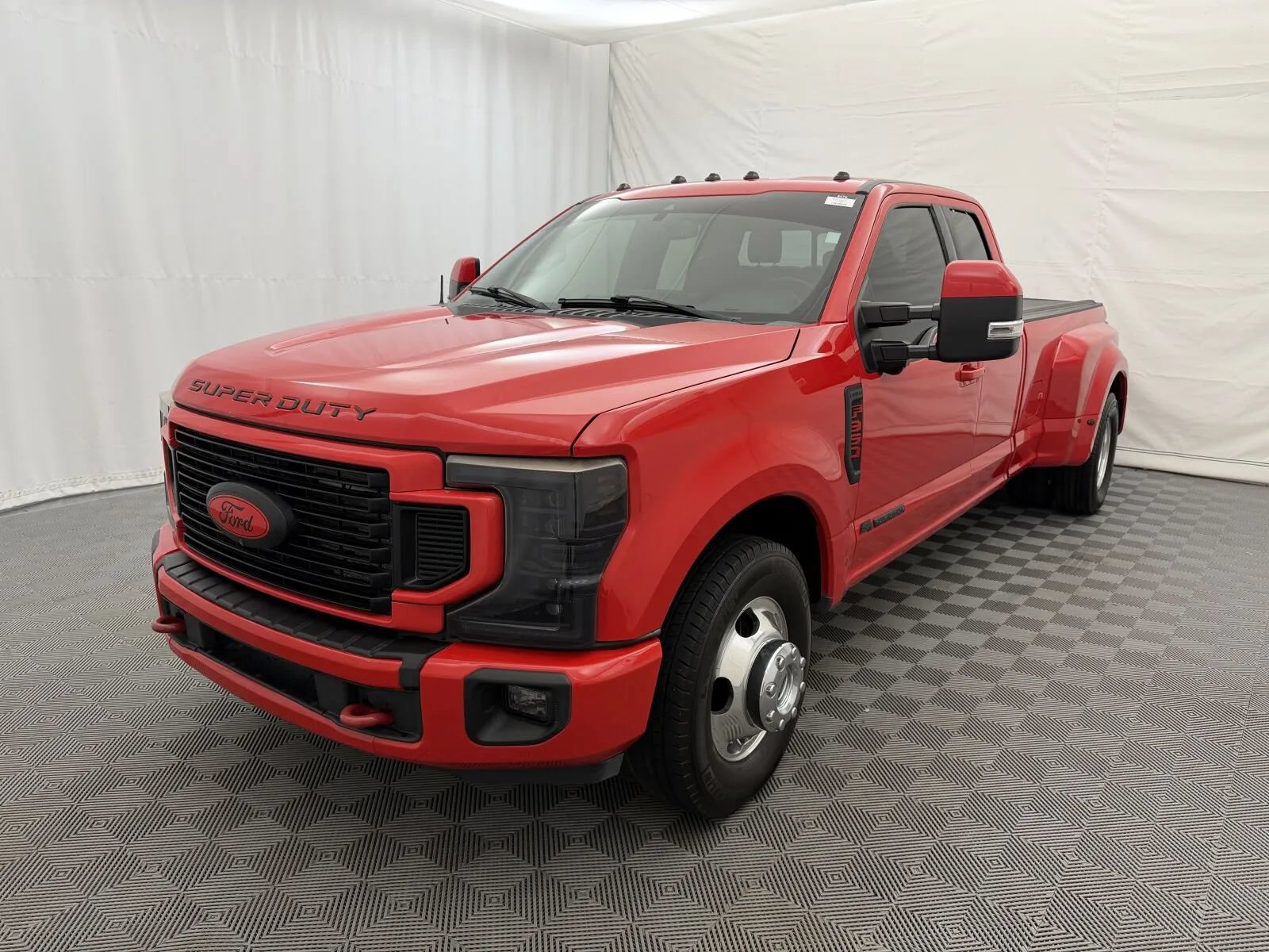 Used 2022 Ford F350 Lariat w/ Lariat Value Package RWD image 2