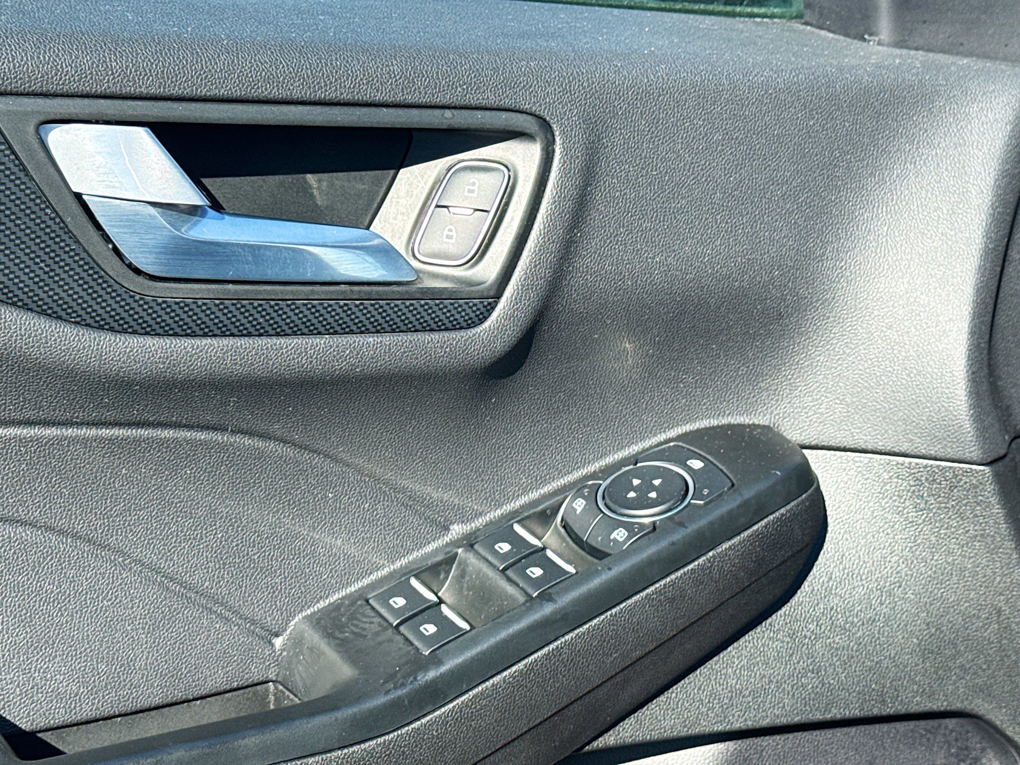 Used 2025 Ford Escape ST-Line image 8