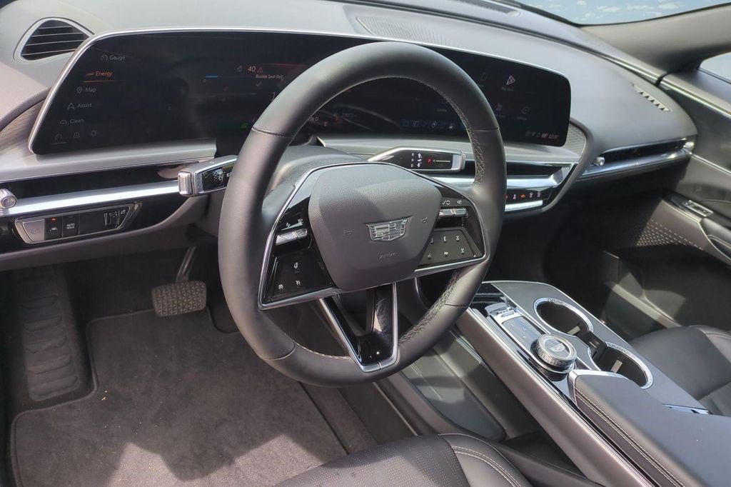 Certified 2024 Cadillac Lyriq Luxury image 10